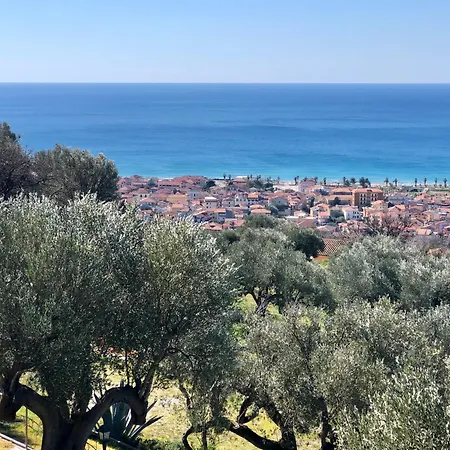 In Villa-il Giardino Dei Filosofi *